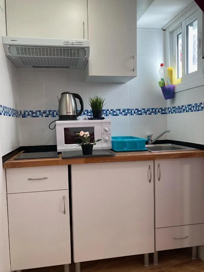 Malagueña Salerosa Apartamento - casa mata de 1 a 4 dormitorios con terraza o patio propio Málaga