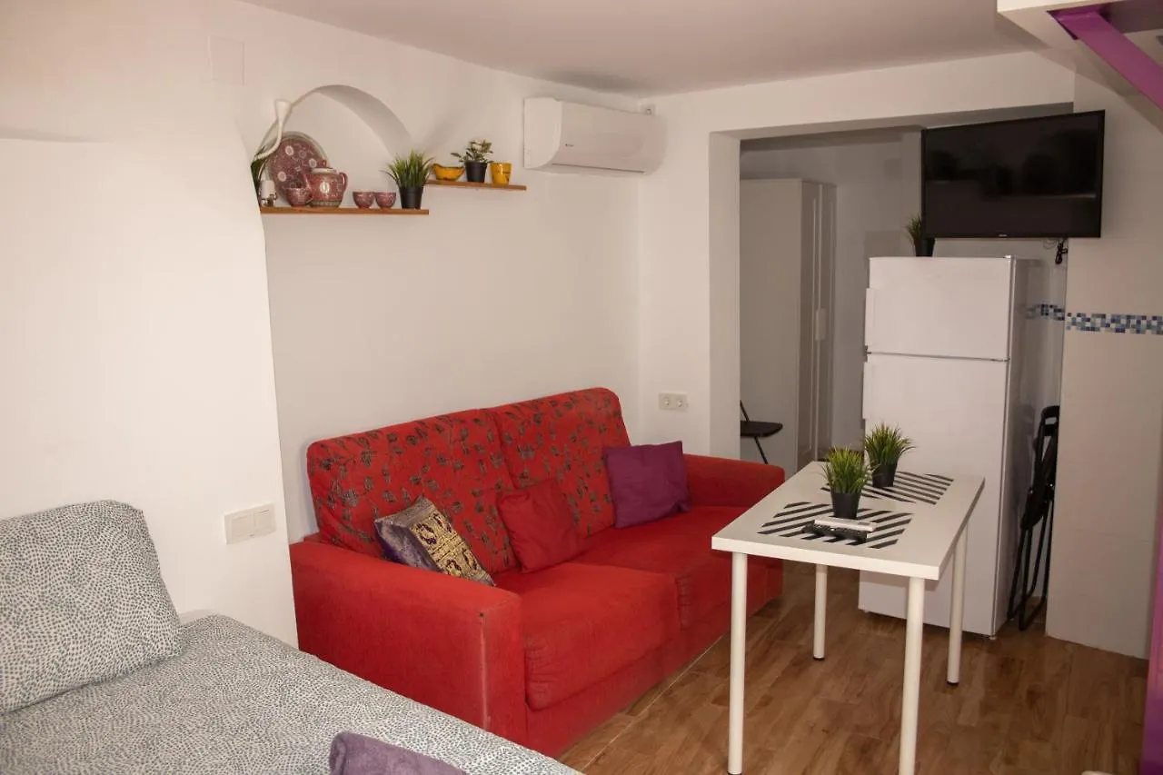 Malagueña Salerosa Apartamento - casa mata de 1 a 4 dormitorios con terraza o patio propio Málaga España